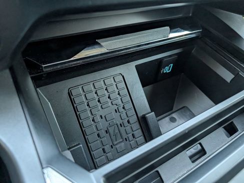 Used 2024 Ford F250 Lariat w/ Lariat Ultimate Package image 23