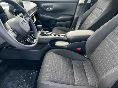 New 2026 Honda HR-V LX image 10