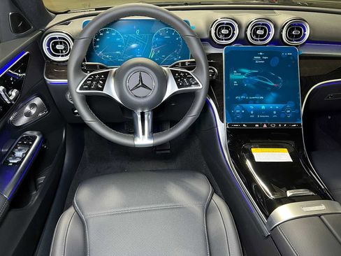Used 2025 Mercedes-Benz C 300 4MATIC Sedan image 35