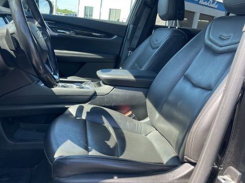Used 2020 Cadillac XT6 Premium Luxury AWD/4WD image 4