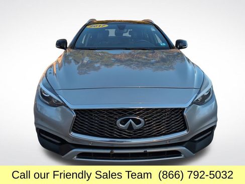 Used 2017 INFINITI QX30 Premium w/ Navigation Package image 9