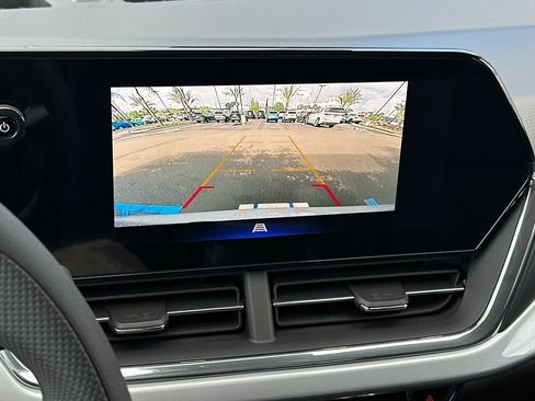 New 2026 Chevrolet Trax LT image 19