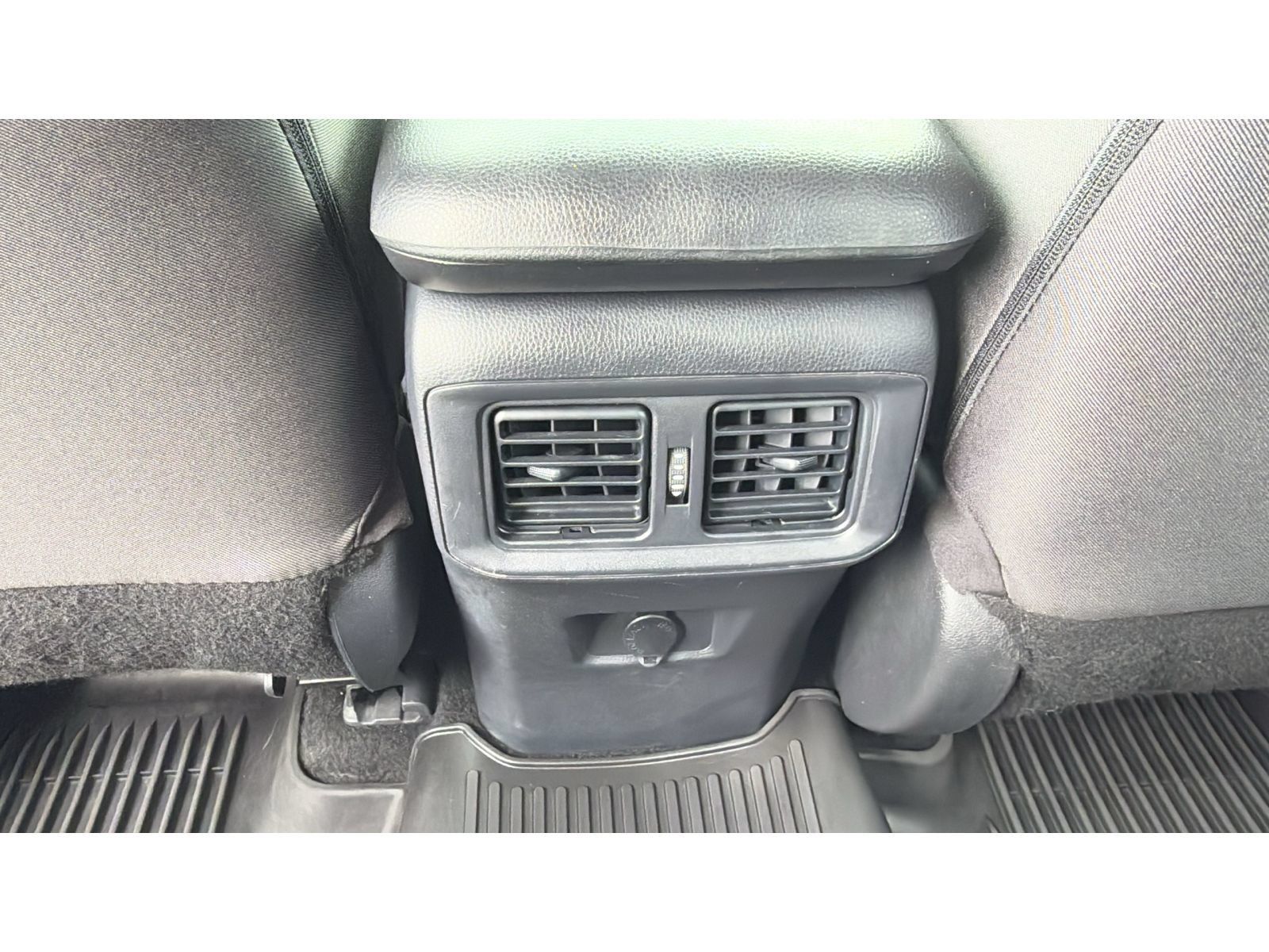 Certified 2025 Toyota RAV4 LE AWD/4WD image 33