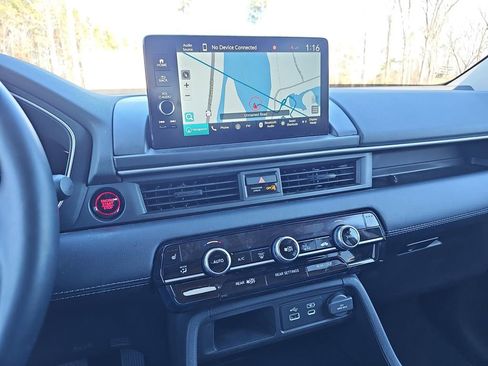 Used 2025 Honda Pilot Touring image 21