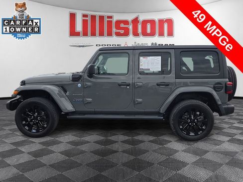 Used 2023 Jeep Wrangler Unlimited Sahara w/ Cold Weather Group AWD/4WD image 7