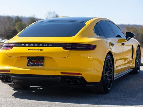 Used 2018 Porsche Panamera 4S image 34