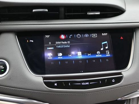 Used 2017 Cadillac XT5 Luxury w/ Advanced Security Package AWD/4WD image 23