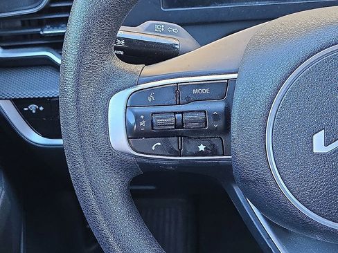 Used 2024 Kia Sportage LX image 19