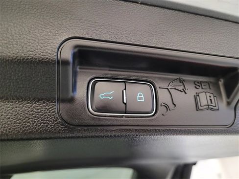 Used 2023 Ford Explorer XLT w/ Equipment Group 202A image 15