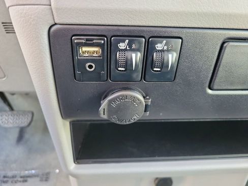 Used 2016 Toyota Sienna XLE w/ XLE Navigation Package image 20