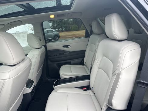 New 2026 Nissan Pathfinder SL FWD image 23