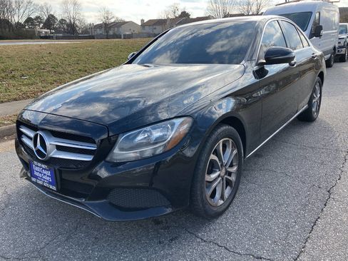 Used 2017 Mercedes-Benz C 300 C 300 4MATIC AWD 4dr Sedan image 3