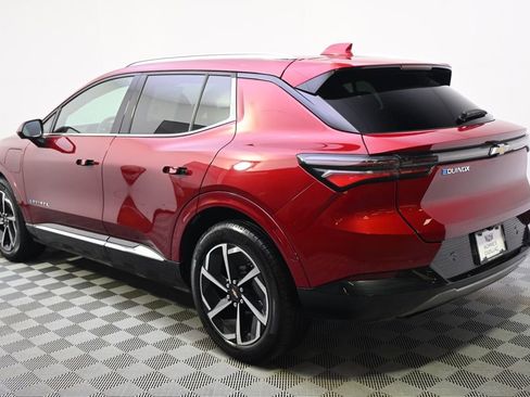 Used 2025 Chevrolet Equinox EV LT w/ Convenience Package image 3