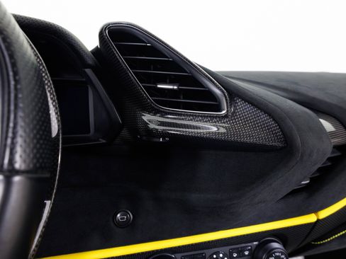 Used 2020 Ferrari 488 Pista Coupe RWD image 24