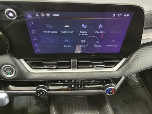 Used 2025 Chevrolet Equinox LT image 8