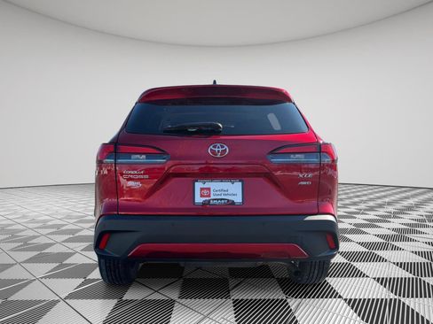 Used 2025 Toyota Corolla Cross XLE image 19
