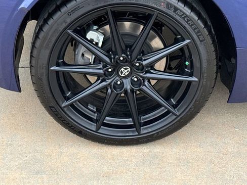 Used 2026 Toyota GR86 Premium RWD image 9