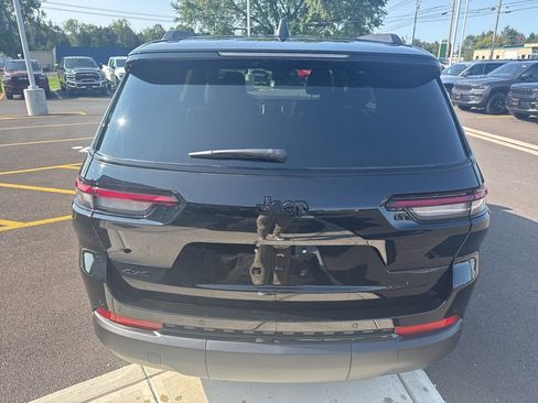 New 2025 Jeep Grand Cherokee L Laredo image 6