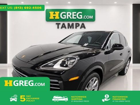 Used 2023 Porsche Cayenne w/ Premium Package AWD/4WD image 1