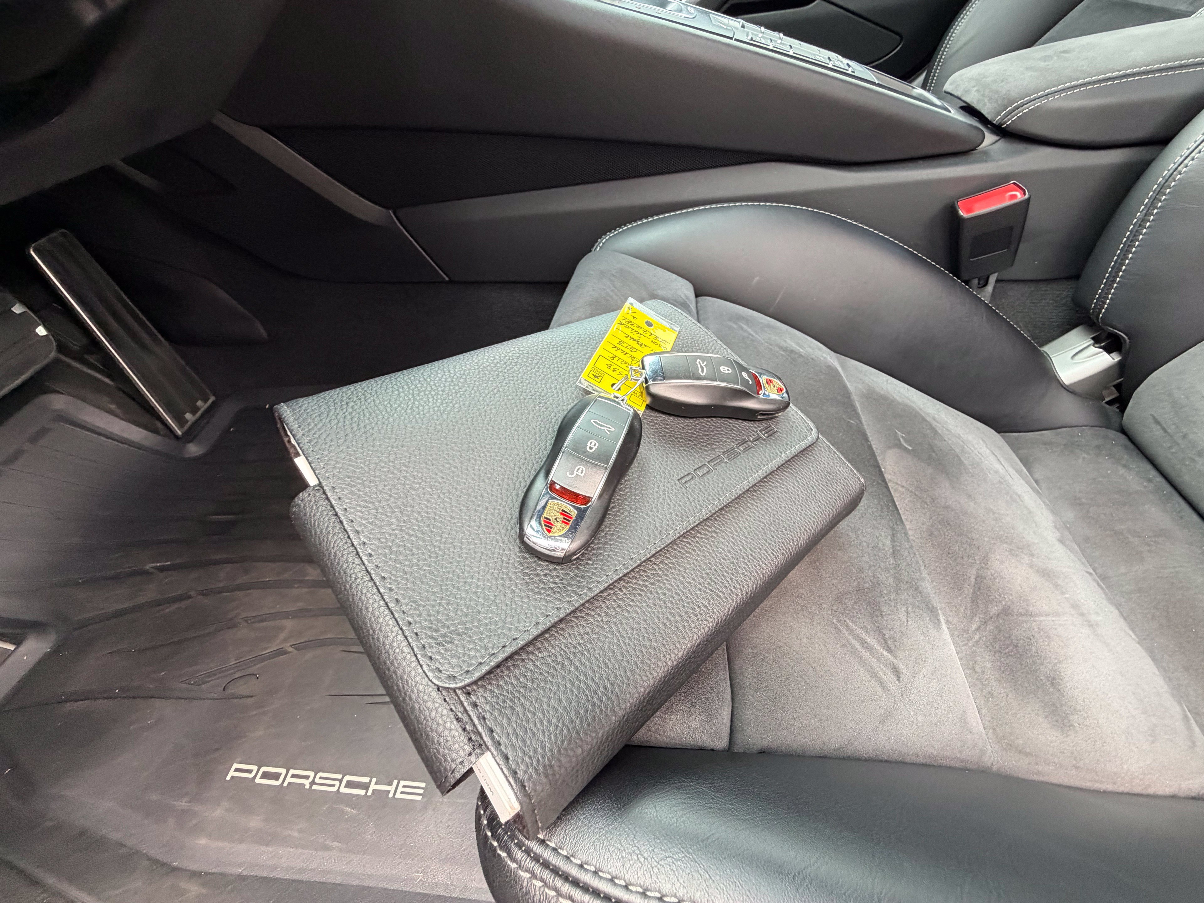 Used 2018 Porsche 911 GT3 RWD image 13