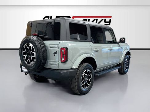 Used 2024 Ford Bronco Outer Banks AWD/4WD image 7