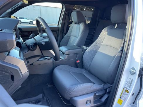 Used 2024 Toyota Tacoma SR5 image 19