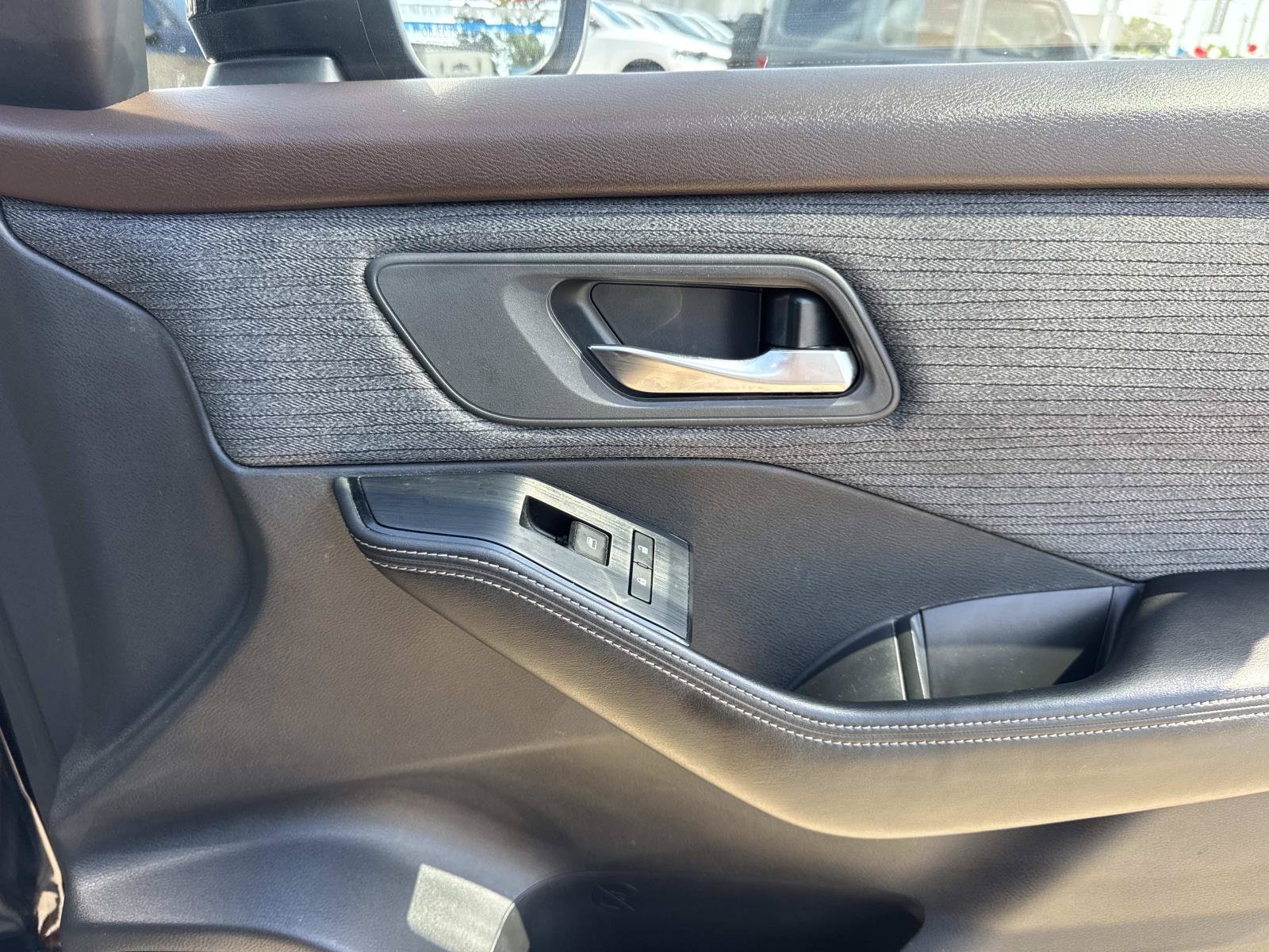 Used 2021 Nissan Rogue SV FWD image 14