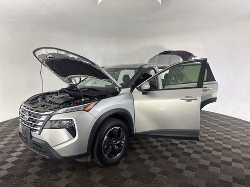 Certified 2024 Nissan Rogue SV image 11