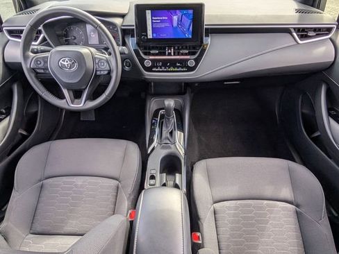 Used 2025 Toyota Corolla SE FWD image 11