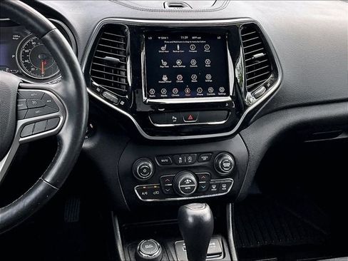 Used 2020 Jeep Cherokee Limited AWD/4WD image 18