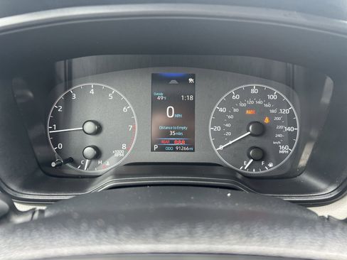 Used 2023 Toyota Corolla Cross L image 16