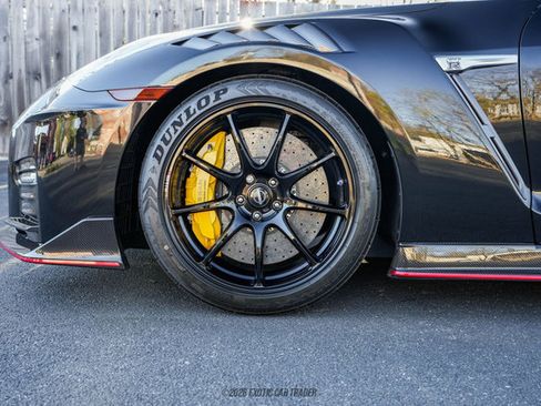Used 2023 Nissan GT-R NISMO w/ Floor Mat Package AWD/4WD image 4