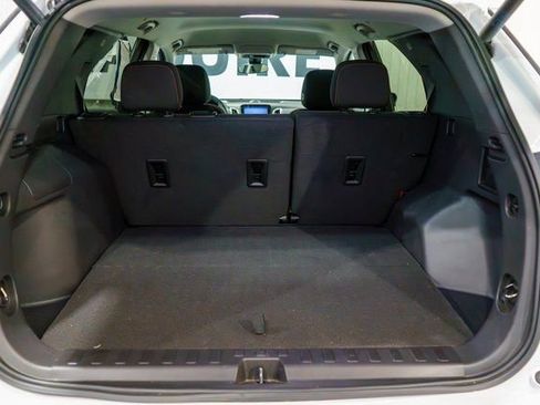Used 2023 Chevrolet Equinox LT AWD/4WD image 9