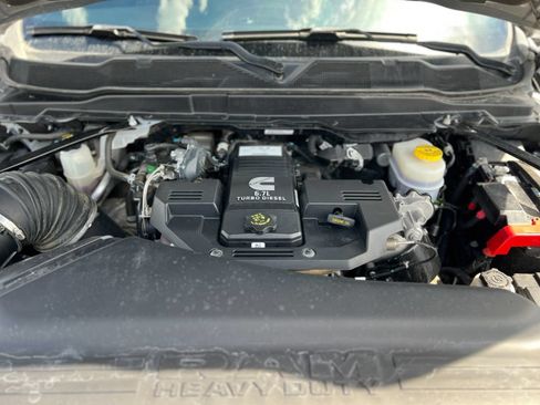 Used 2024 RAM 2500 Laramie w/ Night Edition AWD/4WD image 10
