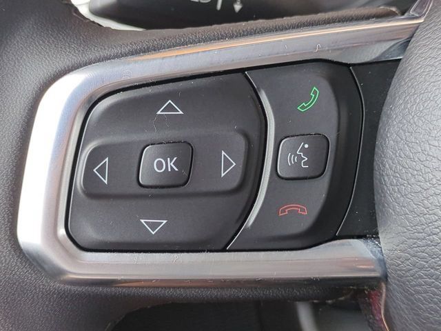 Used 2026 Jeep Wrangler Unlimited Sahara AWD/4WD image 24