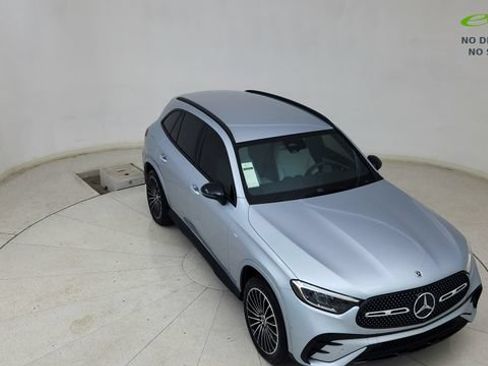 Used 2025 Mercedes-Benz GLC 350e 4MATIC w/ AMG Line image 79