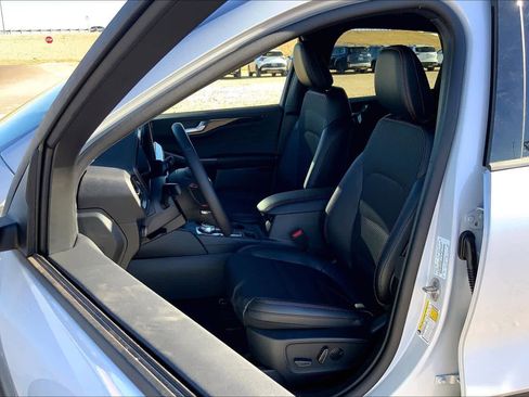 New 2026 Ford Escape ST-Line w/ Tech Pack #1 image 9