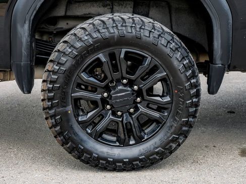 Used 2023 GMC Sierra 2500 Denali w/ Denali Black Diamond Edition AWD/4WD image 61