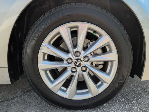 Used 2024 Toyota Corolla XLE FWD image 31