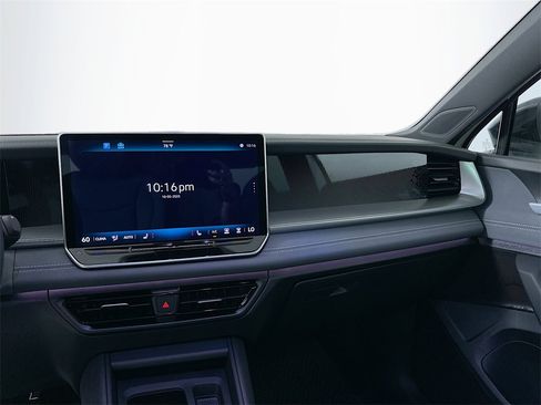 New 2025 Volkswagen Tiguan SE R-Line image 20