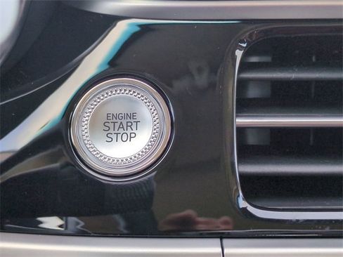 New 2026 Genesis G70 2.5T image 26