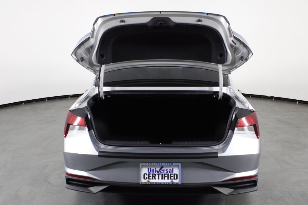 Certified 2022 Hyundai Elantra SEL FWD image 16
