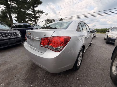 Used 2011 Chevrolet Cruze LT FWD image 4