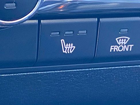 Used 2021 MAZDA MAZDA3 s image 17