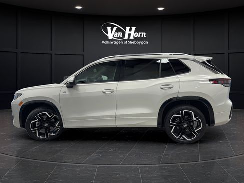 Used 2025 Volkswagen Tiguan SEL R-Line AWD/4WD image 4
