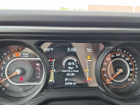 Used 2025 Jeep Wrangler Unlimited Rubicon AWD/4WD image 7