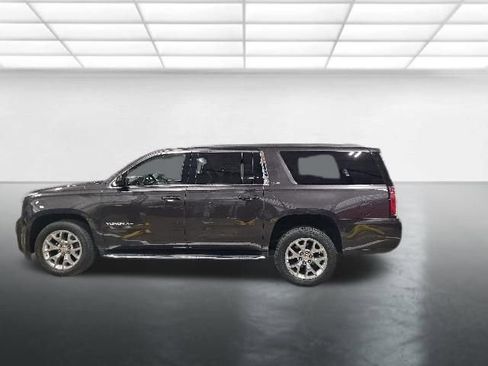 Used 2017 GMC Yukon XL SLE w/ SLE Value Package AWD/4WD image 8