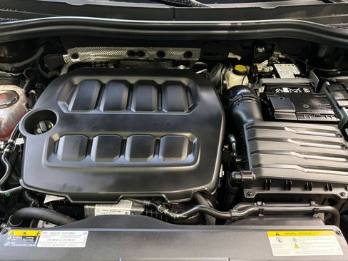 Used 2026 Volkswagen Tiguan SE AWD/4WD image 34