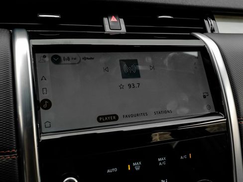 Used 2023 Land Rover Discovery Sport S R-Dynamic image 32