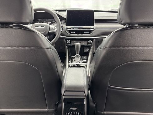 New 2026 Jeep Compass Latitude image 31